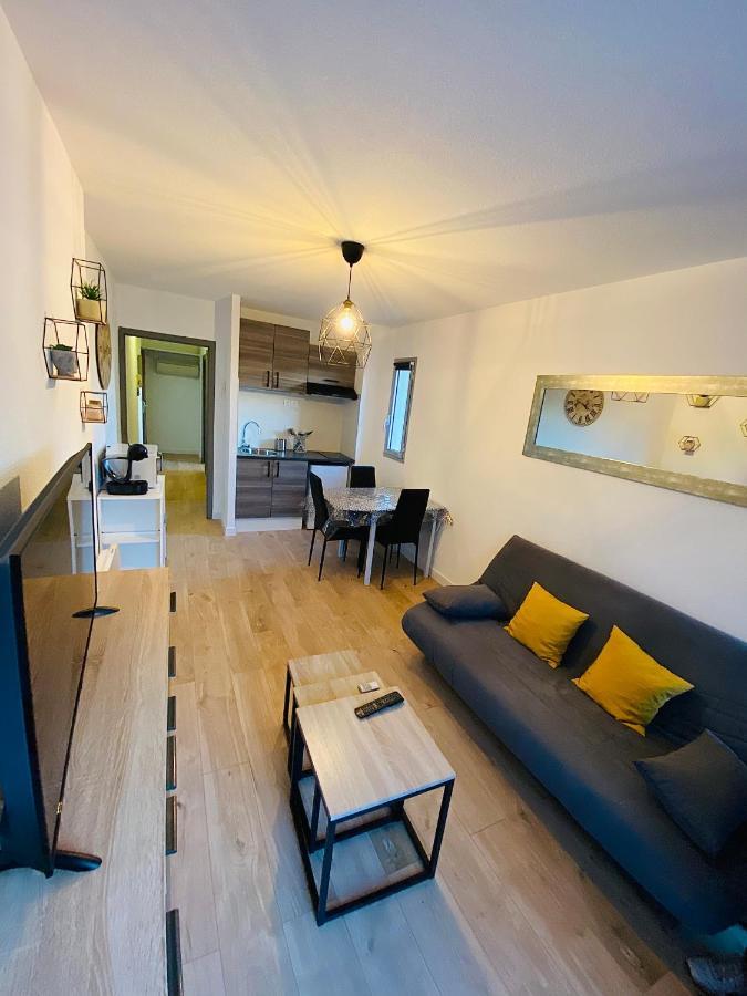 Appartement Au Port De Saint Cyprien 外观 照片
